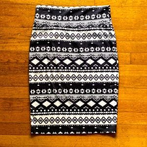 Lularoe pencil skirt size small!Black and white geometric print.